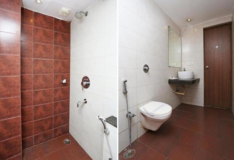 Capital O 9580 Hotel Garnet Inn