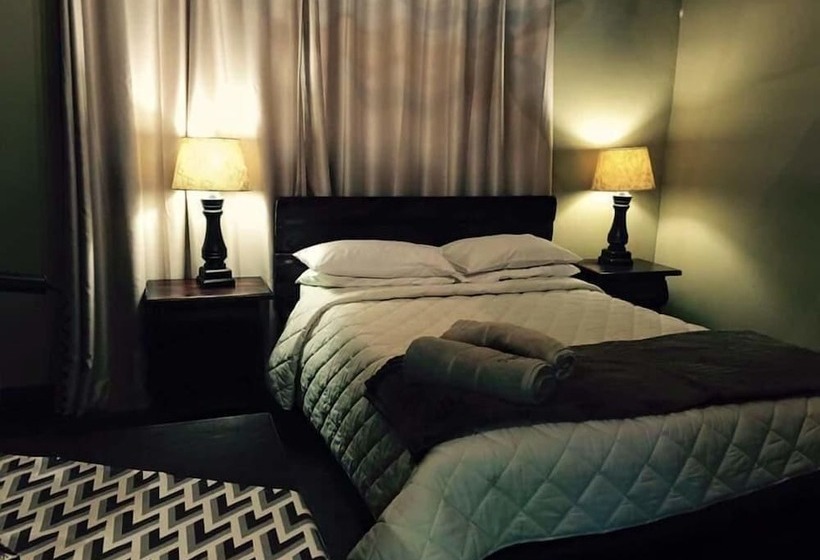 Отель Chinaka Game Lodge