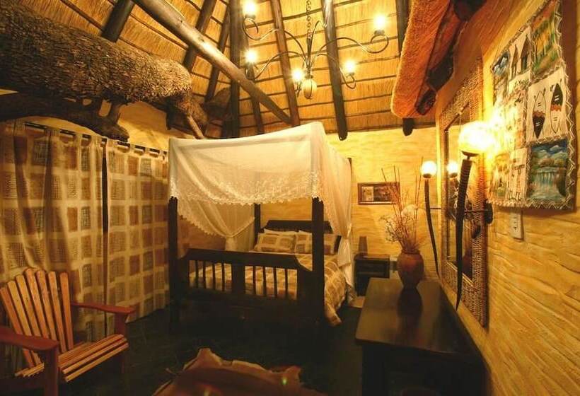 בית מלון כפרי Chinaka Game Lodge
