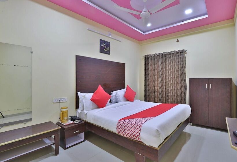 호텔 D K Guest House By Oyo Rooms