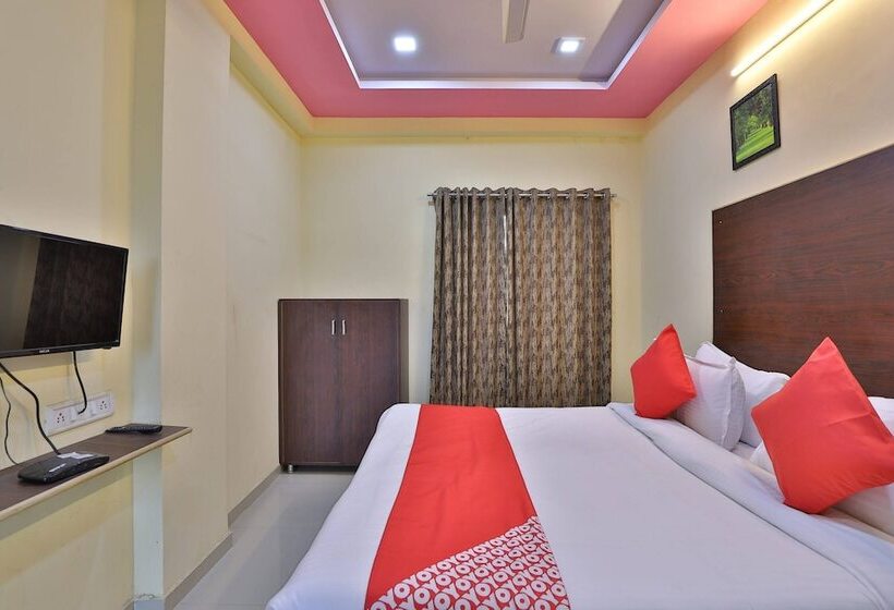 호텔 D K Guest House By Oyo Rooms