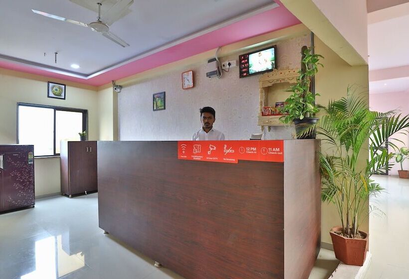 호텔 D K Guest House By Oyo Rooms