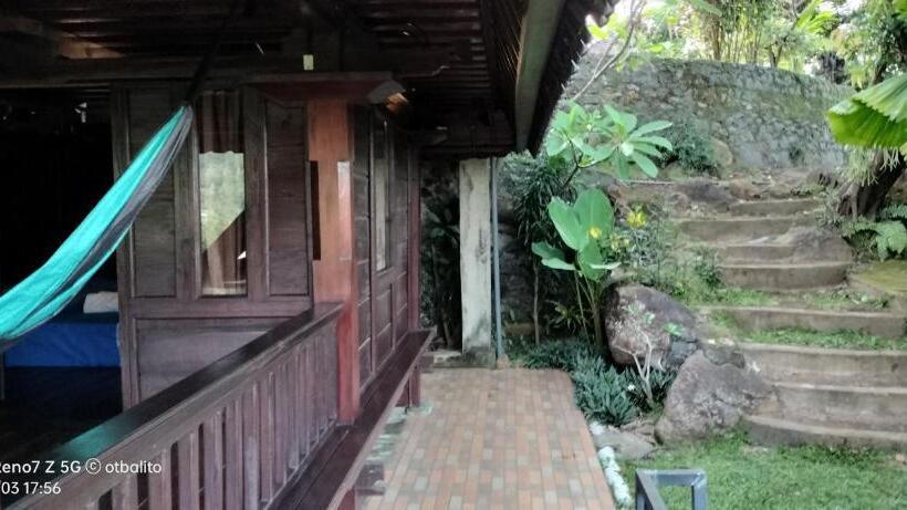 בית מלון כפרי D Kailash Retreat