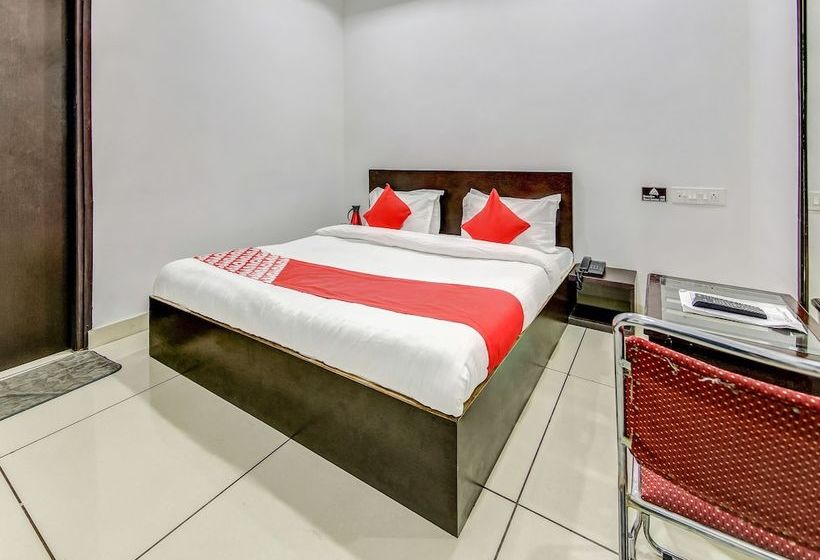 酒店 Deep By Oyo Rooms