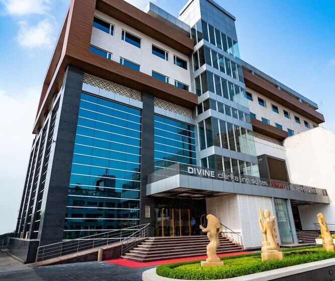 酒店 Divine Clarks Inn Suites