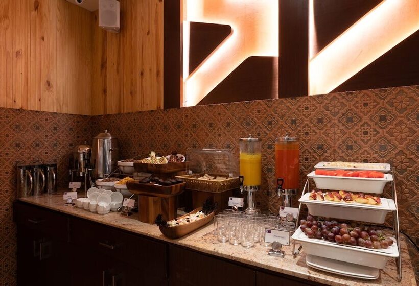 酒店 Divine Clarks Inn Suites