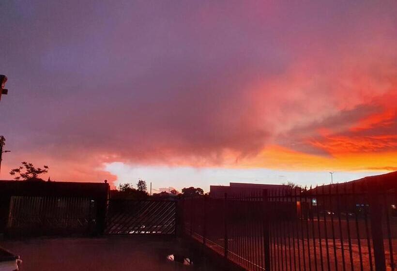 בית מלון כפרי Elephant Rock Inn