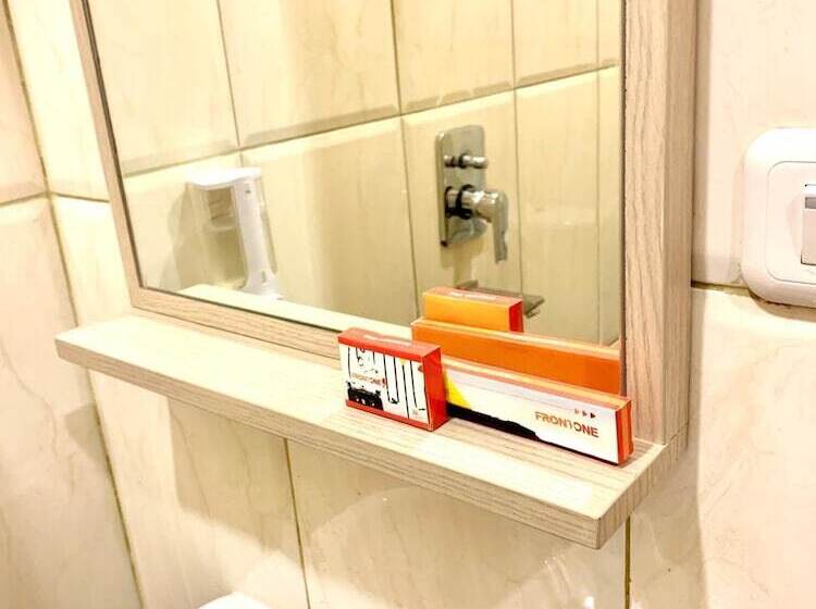 Hotel Front One Cabin Sunter