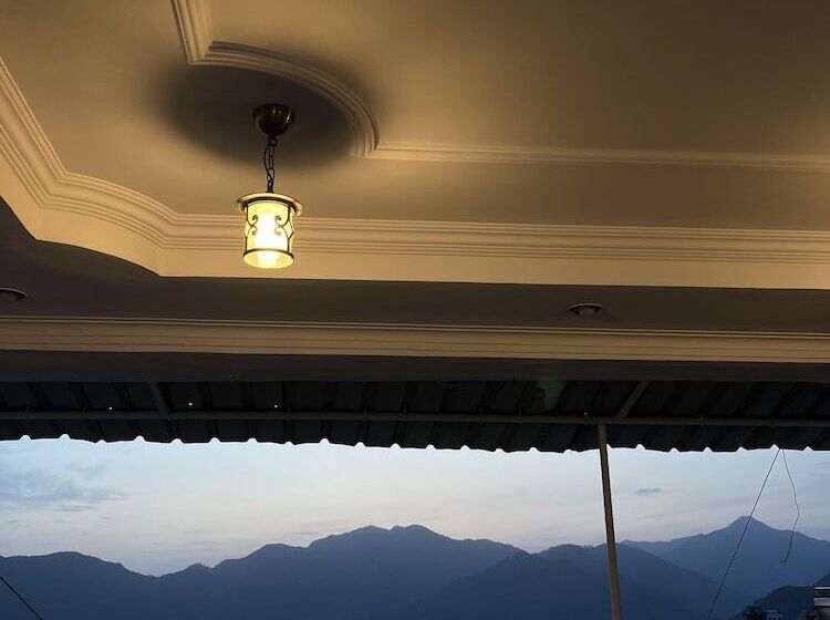 Отель Gautam Residency Chamba