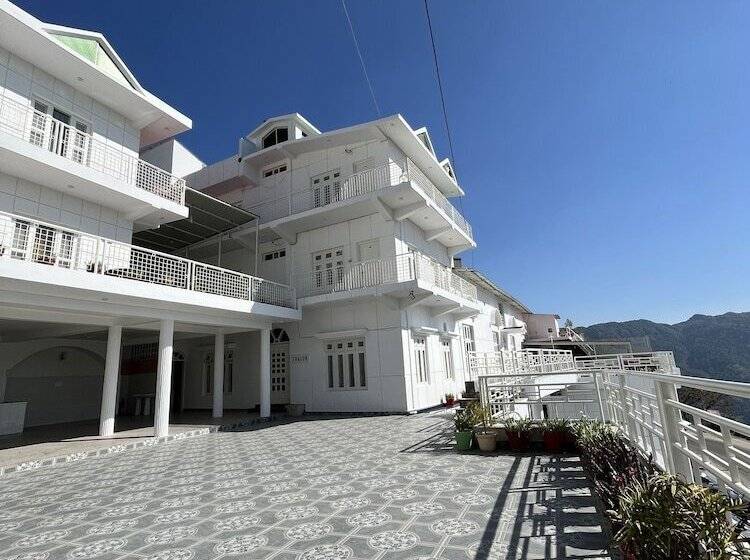 Отель Gautam Residency Chamba