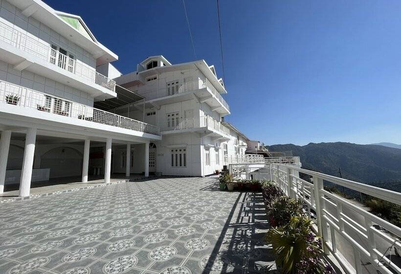 Отель Gautam Residency Chamba