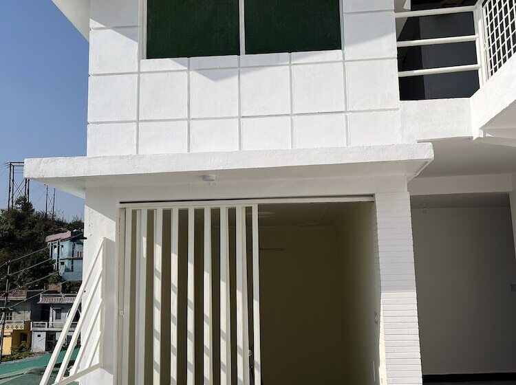 Отель Gautam Residency Chamba