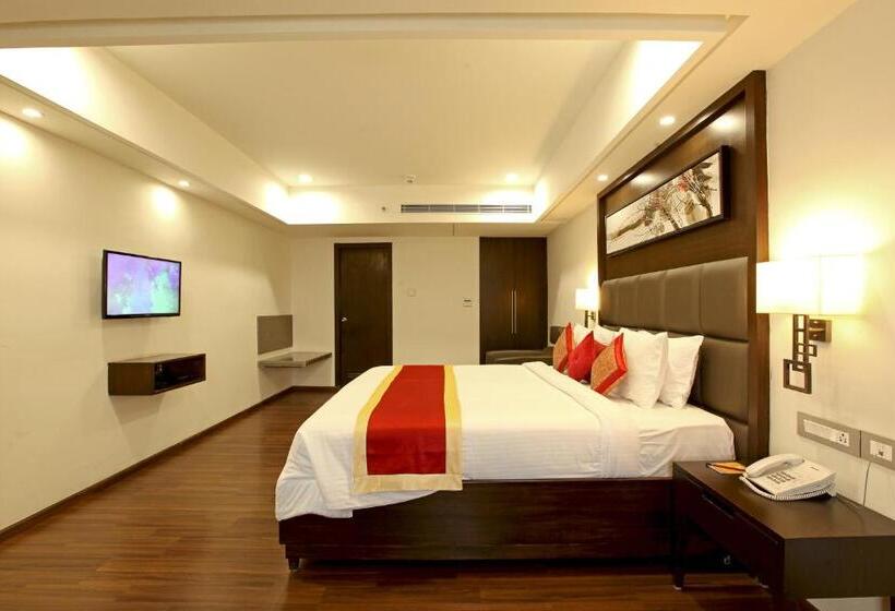 酒店 Goutham Grand