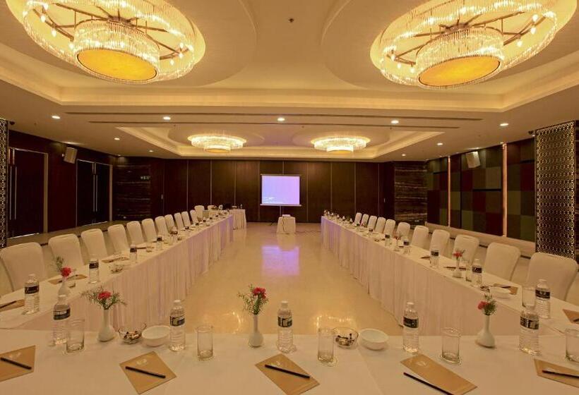 فندق Goutham Grand