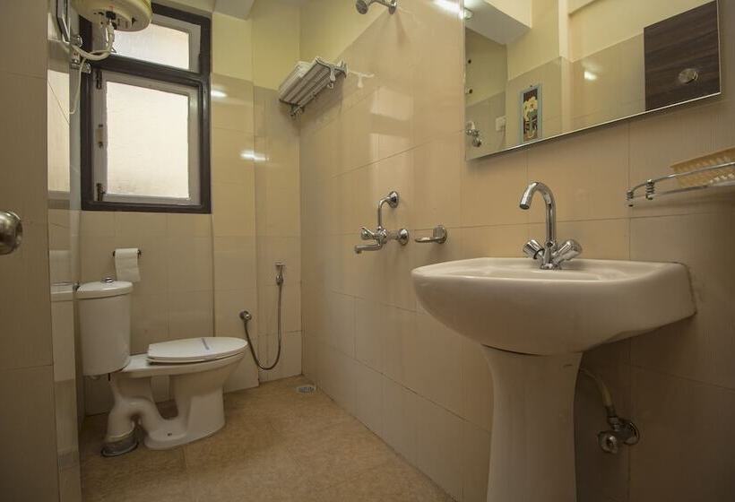 酒店 Greater Kailash The Palace By Oyo Rooms