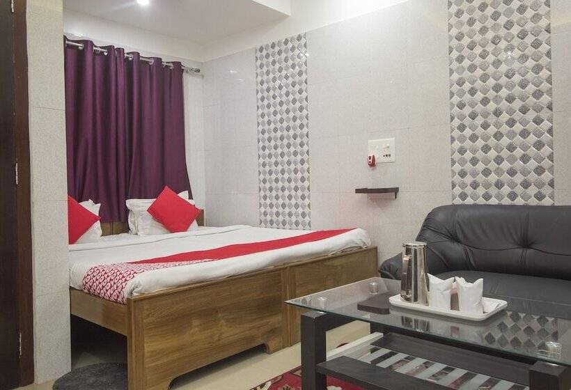 酒店 Greater Kailash The Palace By Oyo Rooms