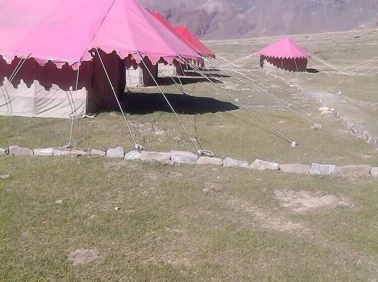 Отель Himalayan Routes Camp