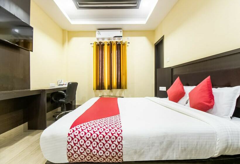 ホテル Holiday International By Oyo Rooms