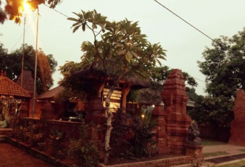 בית מלון כפרי Majapahit Homestay By Bhagaskara