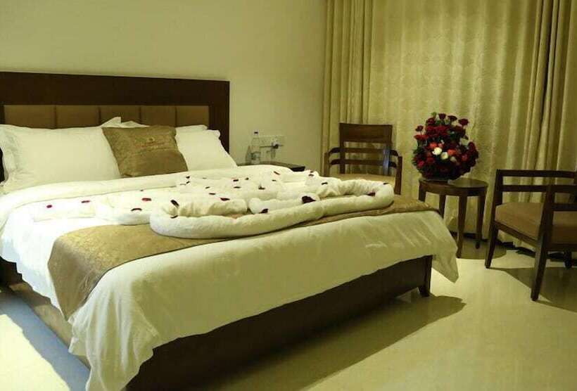 호텔 Masineni Grand