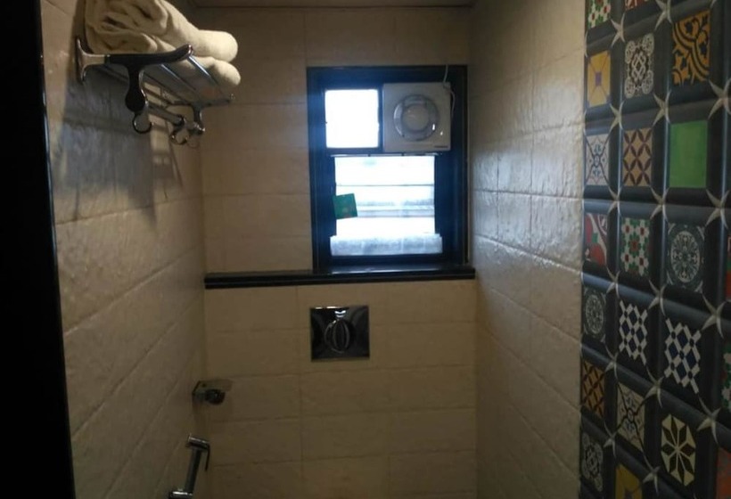 فندق Maval Grand