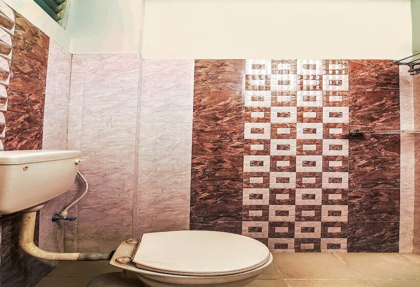 בית מלון כפרי Mmr Tower By Oyo Rooms