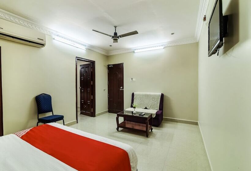 בית מלון כפרי Mmr Tower By Oyo Rooms