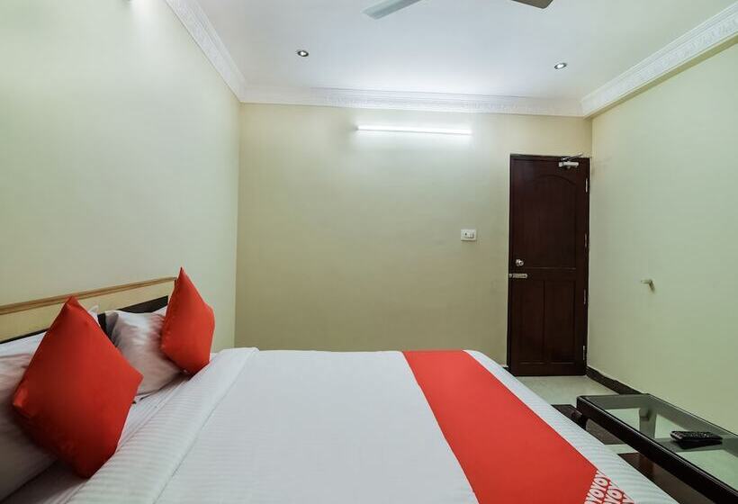 בית מלון כפרי Mmr Tower By Oyo Rooms