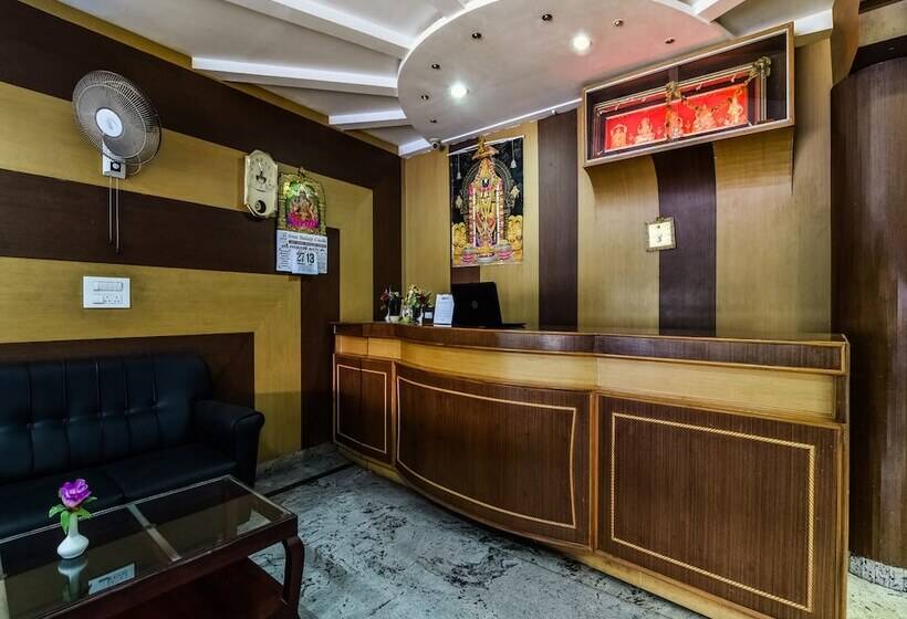 בית מלון כפרי Mmr Tower By Oyo Rooms