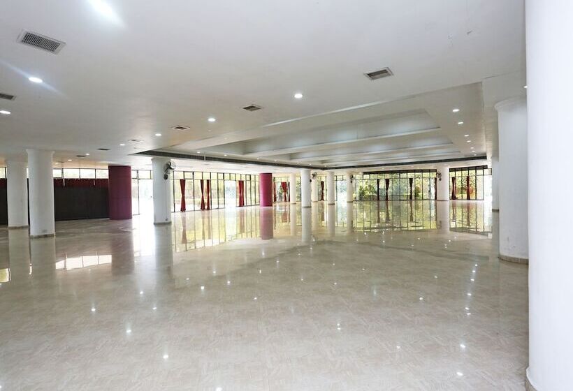 酒店 Oyo 6242 Jalsa Resort