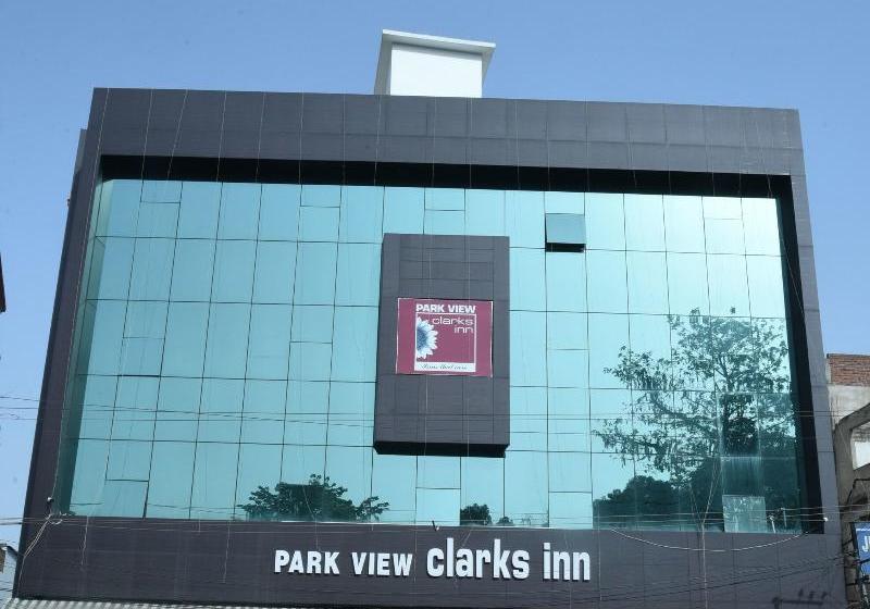 בית מלון כפרי Park View Clarks Inn Arrah