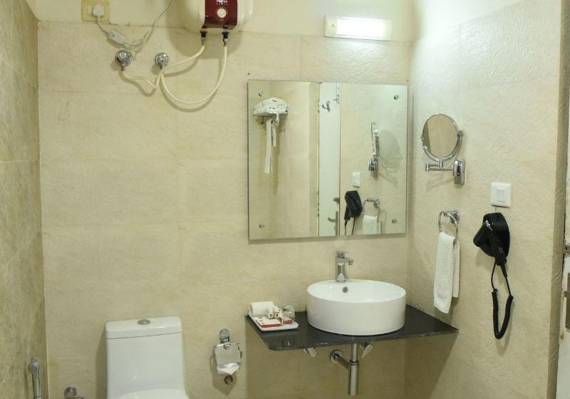 בית מלון כפרי Park View Clarks Inn Arrah