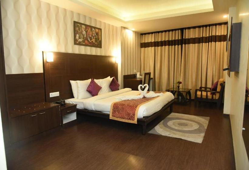 בית מלון כפרי Park View Clarks Inn Arrah