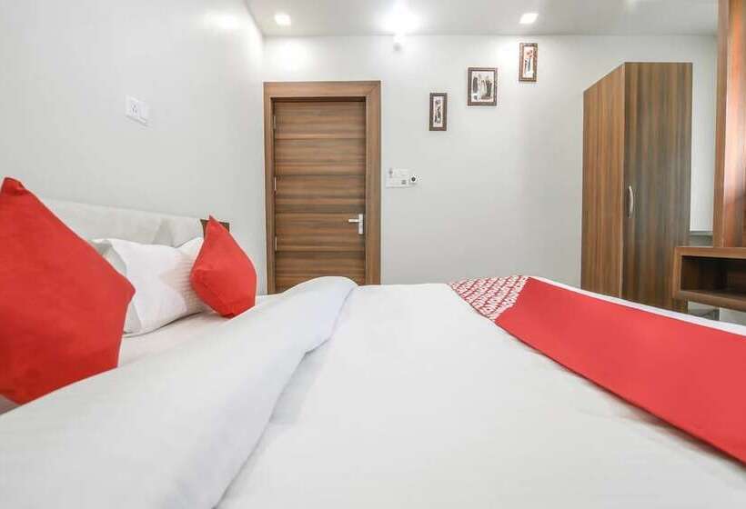 호텔 Pooja Residency