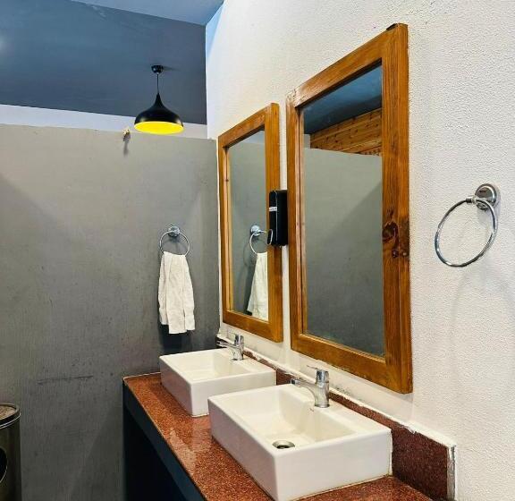 בית מלון כפרי Prakritithe Retreat