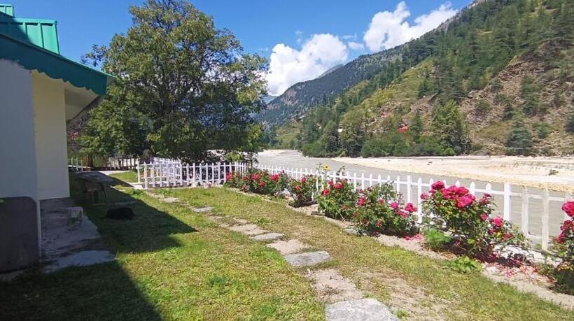 בית מלון כפרי Prakritithe Retreat