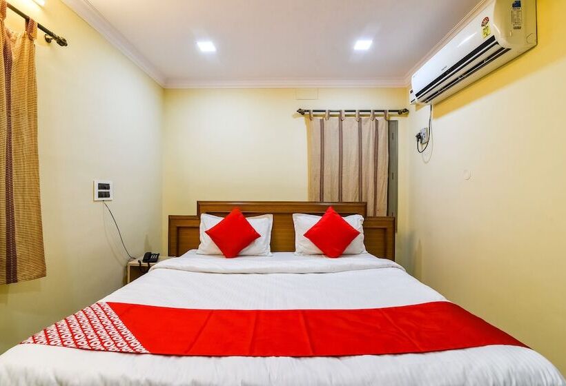 בית מלון כפרי Pujitha Residency By Oyo Rooms