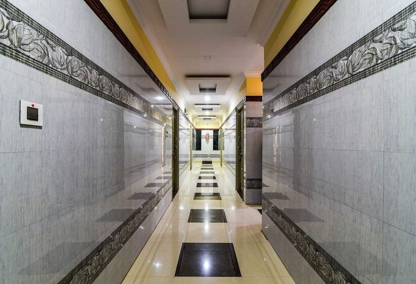 בית מלון כפרי Pujitha Residency By Oyo Rooms