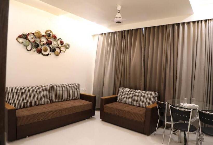 فندق Pushpak Park