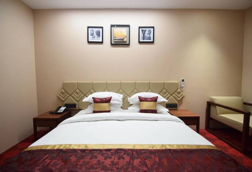 فندق Rama Residency