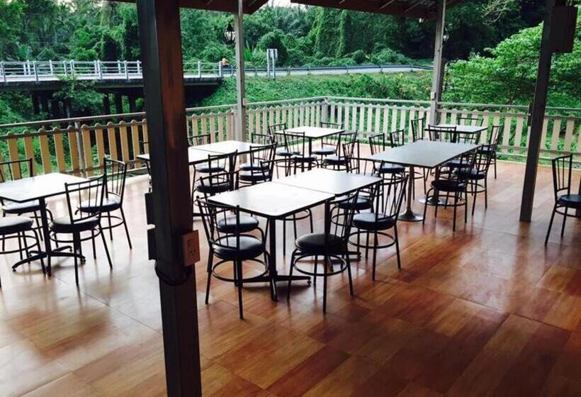 בית מלון כפרי Ranong Resort & Laguna