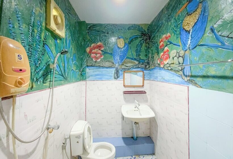 בית מלון כפרי Ranong Resort & Laguna