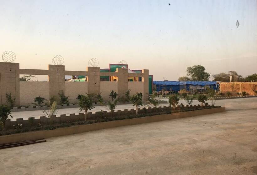 בית מלון כפרי Ratan Royal Inn