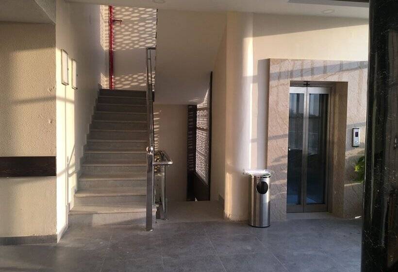 בית מלון כפרי Ratan Royal Inn