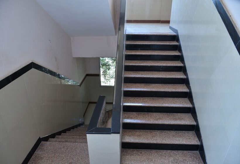 Отель Ravi Teja