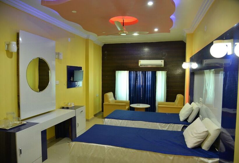 Отель Ravi Teja