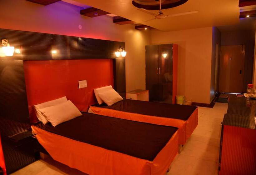 Отель Ravi Teja