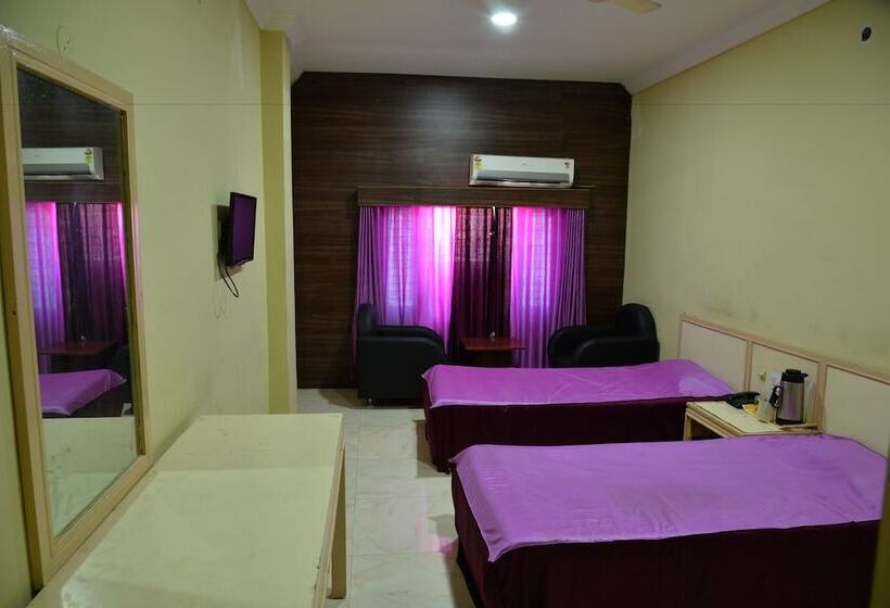 Отель Ravi Teja