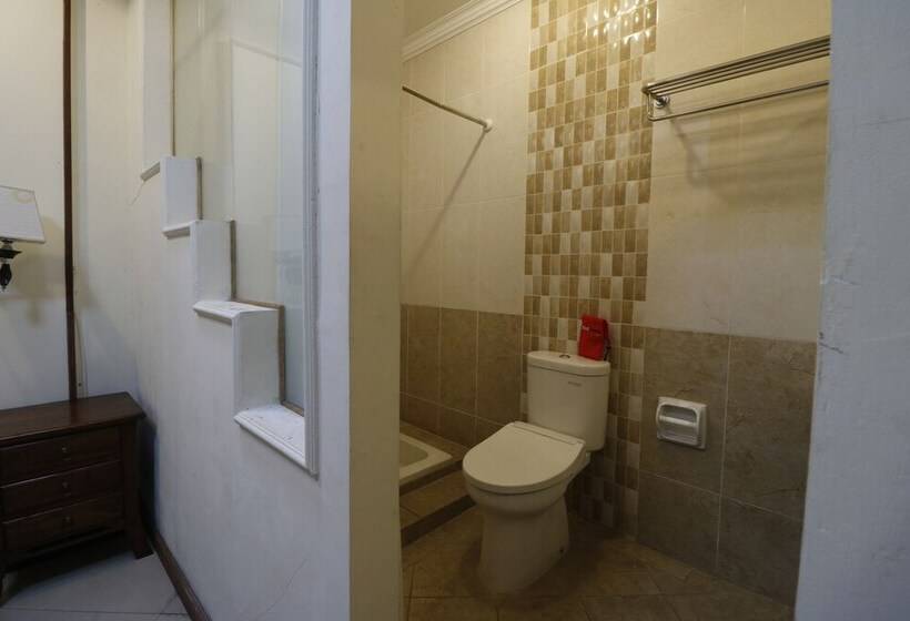 호텔 Urbanview De Dharmawangsa Suite