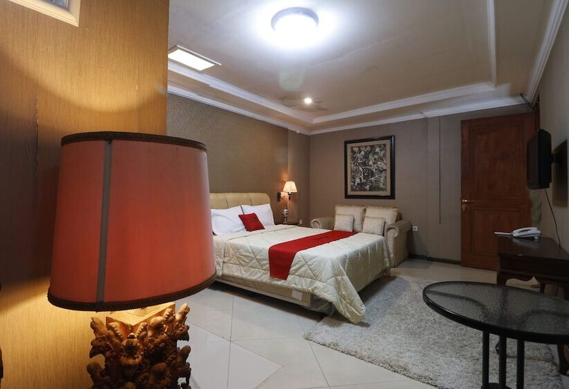 فندق Urbanview De Dharmawangsa Suite